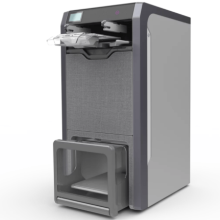 Choose the FoldiMate gray machine, an elegant, high-performance solution for folding your garments quickly and accurately. Its sober, modern design, coupled with advanced technology, simplifies the care of your clothes. Discover the FoldiMate grey on es.foldimateofficial.com.